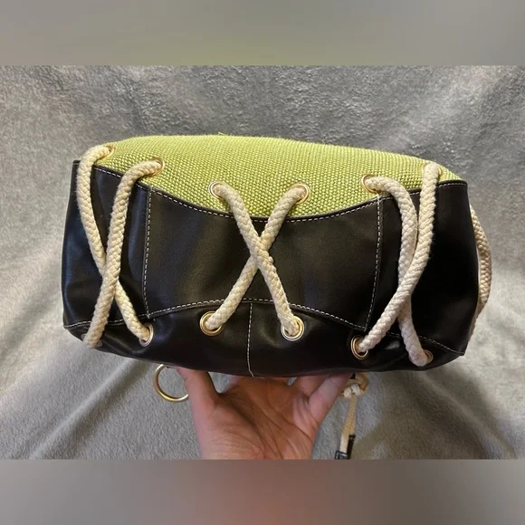 Sandra Robert’s Squared Hobo - Picture 5 of 9